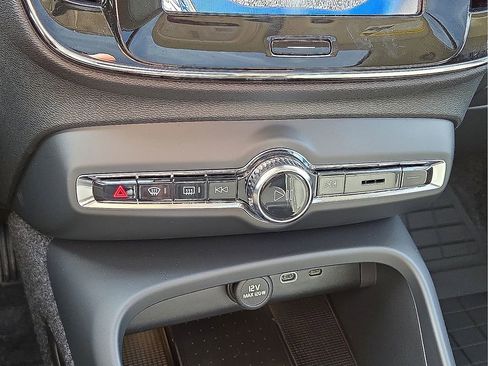 New 2026 Volvo XC40 B4 Plus w/ Protection Package Premier image 28