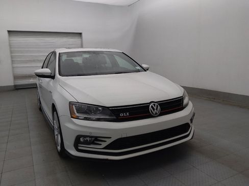 Used 2018 Volkswagen Jetta GLI FWD image 13