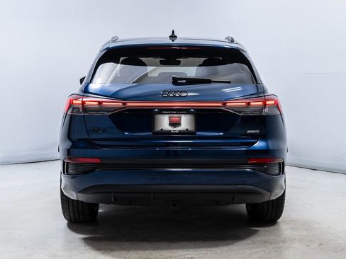 Used 2025 Audi Q4 e-tron Premium Plus w/ Premium Plus image 6