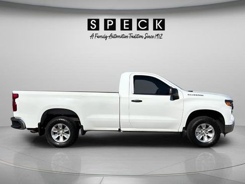 Used 2022 Chevrolet Silverado 1500 W/T RWD image 5
