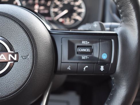 Used 2023 Nissan Rogue SL w/ SL Premium Package image 35