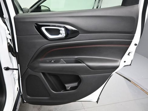 New 2026 Jeep Compass Trailhawk image 16