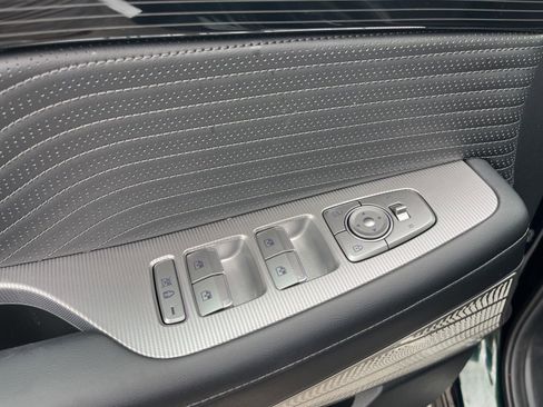Used 2025 Hyundai Palisade Calligraphy FWD image 13