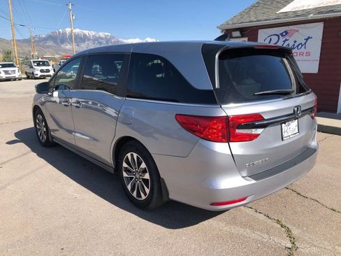 Used 2022 Honda Odyssey EX-L image 3