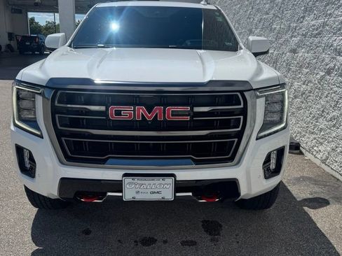 Used 2024 GMC Yukon XL AT4 w/ Technology Package AWD/4WD image 10