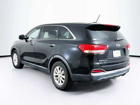 Used 2016 Kia Sorento L image 5