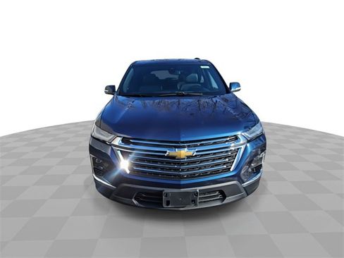 Used 2022 Chevrolet Traverse LT w/ LPO, Floor Liner Package image 3