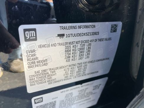 Used 2025 GMC Sierra 1500 SLT AWD/4WD image 44