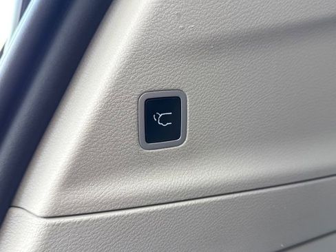 Used 2019 Chrysler Pacifica Touring-L Plus w/ Advanced Safetytec Group FWD image 30