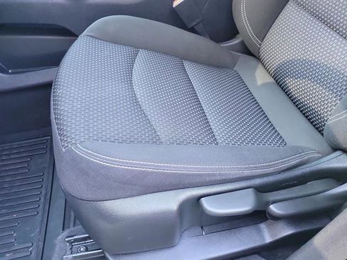 Used 2024 GMC Terrain SLE image 4