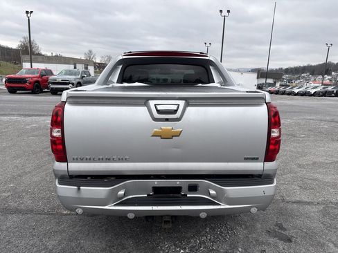 Used 2012 Chevrolet Avalanche LT w/ Suspension Package, Off-Road image 4