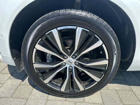 Used 2023 Volvo XC60 B5 Plus w/ Climate Package AWD/4WD image 5