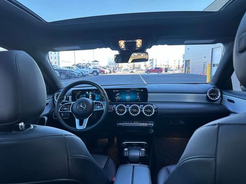 Used 2022 Mercedes-Benz A 220 image 17