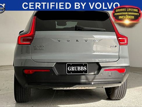 Certified 2024 Volvo XC40 B5 Core AWD/4WD image 7
