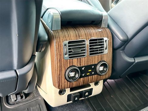 Used 2018 Land Rover Range Rover Supercharged image 28