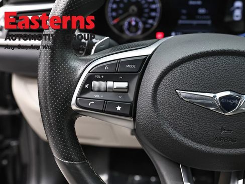 Used 2023 Genesis G70 2.0T AWD/4WD image 15