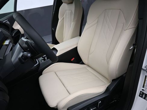 New 2026 BMW X3 xDrive30 w/ Convenience Package AWD/4WD image 10
