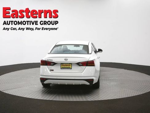 Used 2024 Nissan Altima 2.5 S FWD image 35