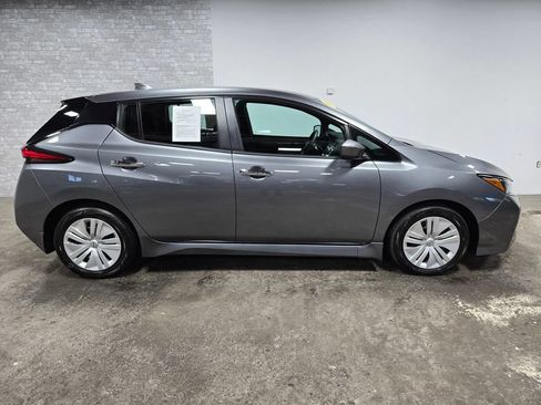 Used 2023 Nissan Leaf S FWD image 3