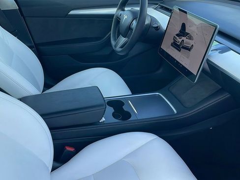 Used 2022 Tesla Model 3 Standard Range image 26