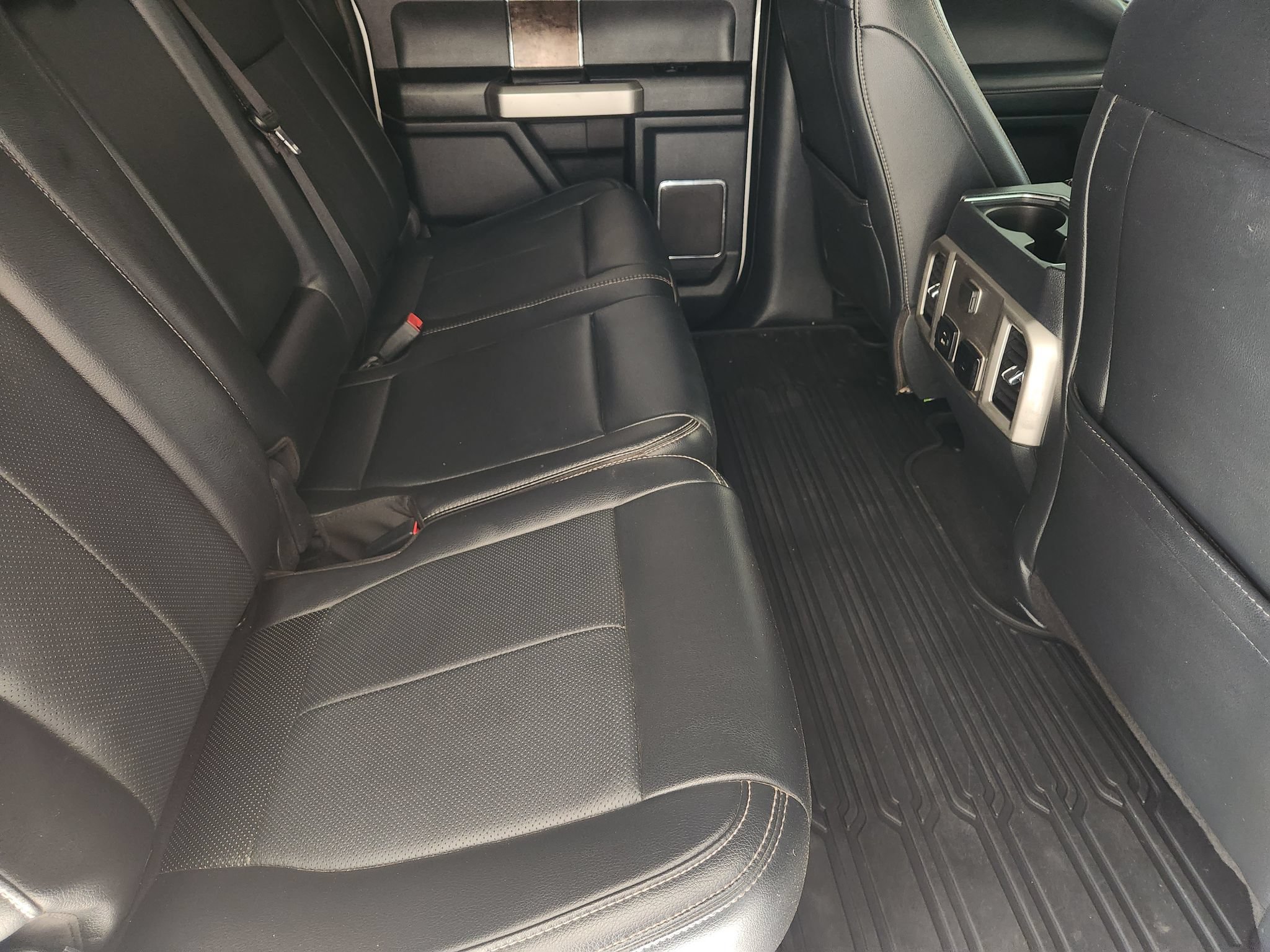 Used 2022 Ford F250 Lariat w/ Lariat Value Package AWD/4WD image 32