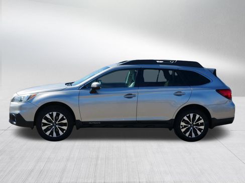Used 2016 Subaru Outback 2.5i Limited AWD/4WD image 4