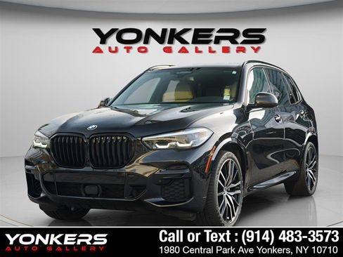 Used 2022 BMW X5 xDrive40i w/ M Sport Package image 21