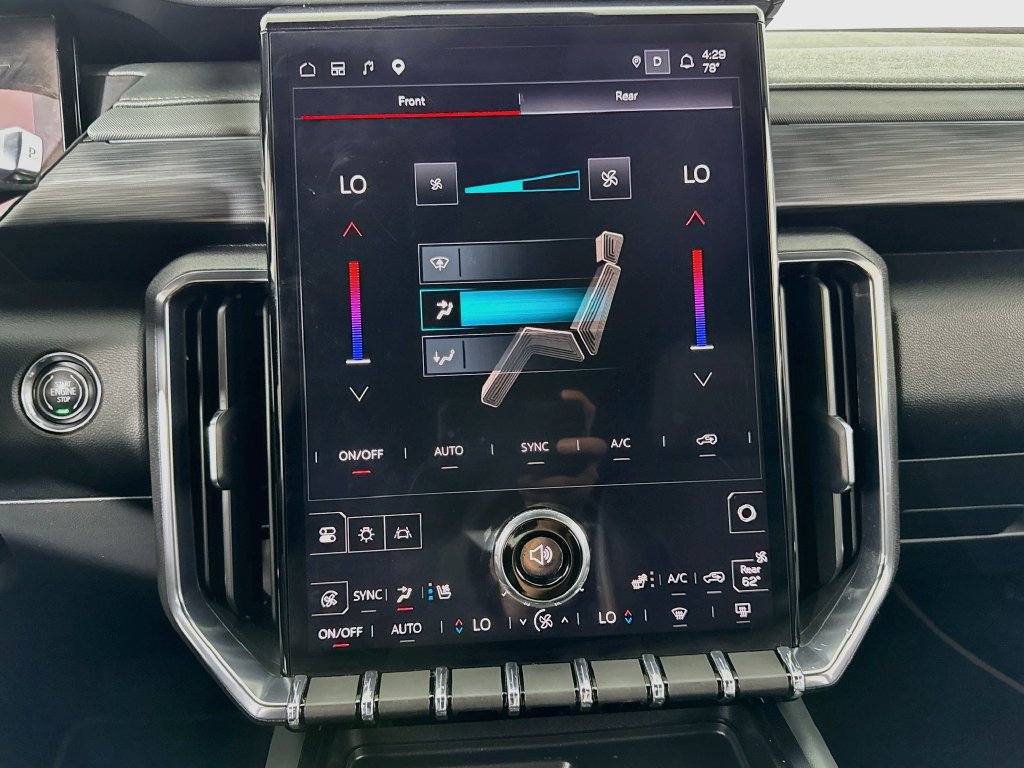 Used 2025 GMC Acadia AT4 w/ Luxury Package AWD/4WD image 32