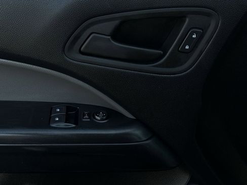 Used 2022 Chevrolet Colorado W/T w/ Custom Special Edition image 15