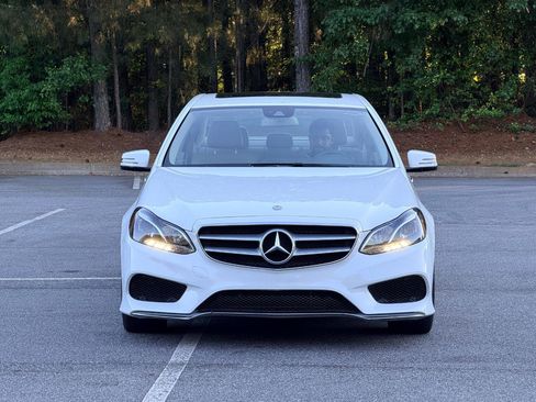 Used 2016 Mercedes-Benz E 350 Sedan image 2