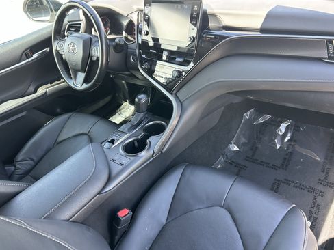 Used 2023 Toyota Camry XSE FWD image 7