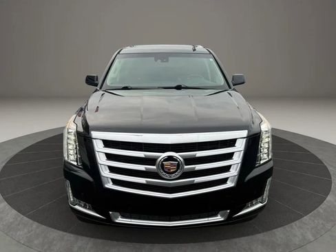 Used 2015 Cadillac Escalade ESV Luxury image 4