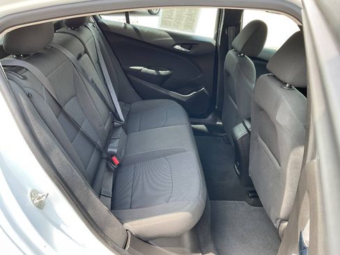 Used 2017 Chevrolet Cruze LT w/ Convenience Package FWD image 33