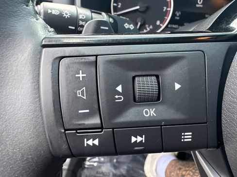 Used 2022 Nissan Rogue SL image 32