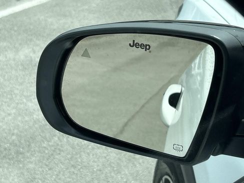 Used 2025 Jeep Compass Limited AWD/4WD image 19