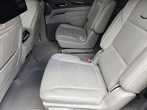 Used 2024 Cadillac Escalade ESV Sport Platinum AWD/4WD image 29