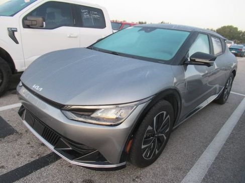 Used 2022 Kia EV6 Wind w/ Wind Technology Package AWD/4WD image 3