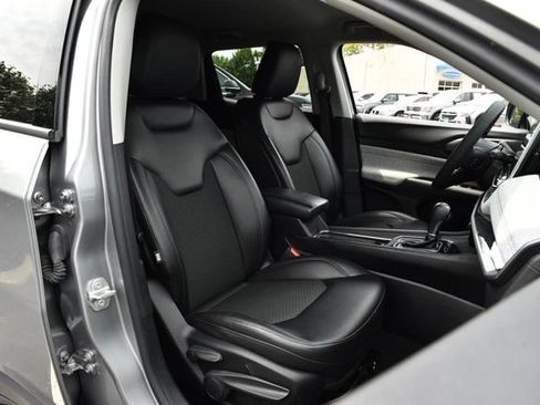 Used 2022 Jeep Compass Latitude AWD/4WD image 21