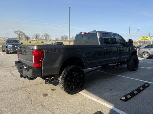 Used 2021 Ford F350 Lariat image 2