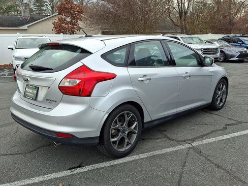 Used 2014 Ford Focus SE w/ Equipment Group 201A image 4