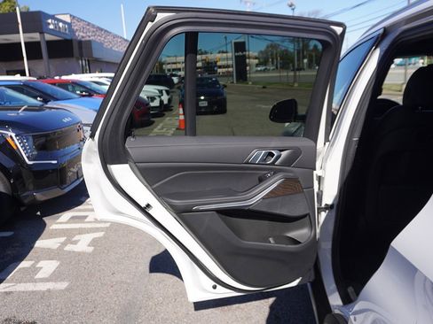 Used 2023 BMW X5 xDrive40i w/ Premium Package image 33