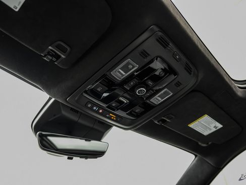 Used 2025 Cadillac Escalade V w/ LPO, ONYX Package AWD/4WD image 39