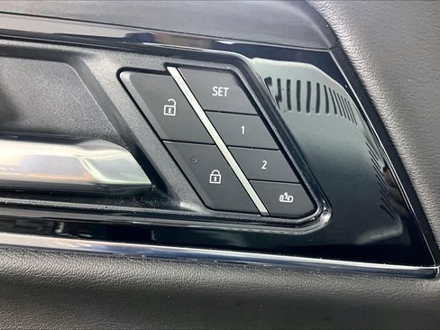 Certified 2025 GMC Yukon Denali AWD/4WD image 35