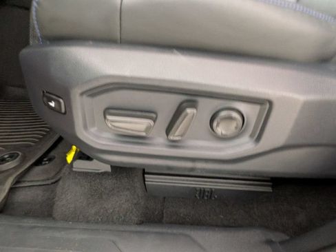 Used 2025 Toyota Sequoia Platinum AWD/4WD image 23