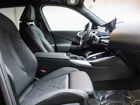 Used 2026 BMW X3 xDrive30 w/ Premium Package image 17