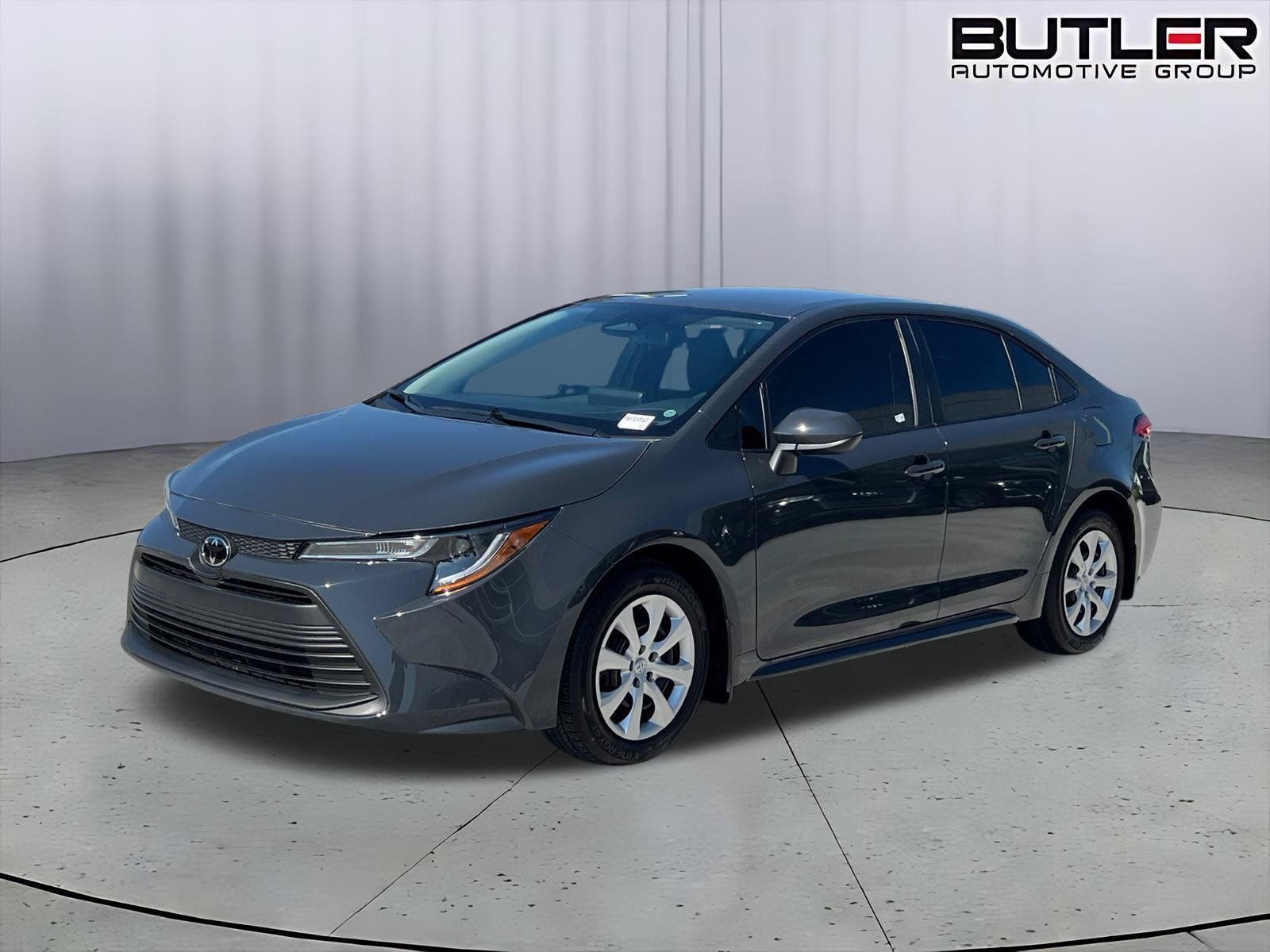 Used 2025 Toyota Corolla LE FWD image 1