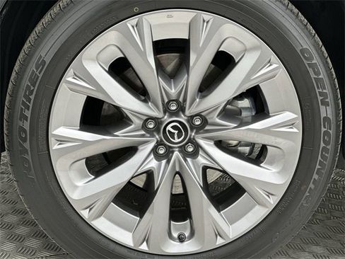 Used 2024 MAZDA CX-90 3.3 Turbo S w/ Premium Package image 10