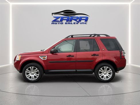 Used 2008 Land Rover LR2 SE image 4