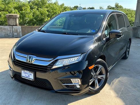 Used 2018 Honda Odyssey Touring image 2