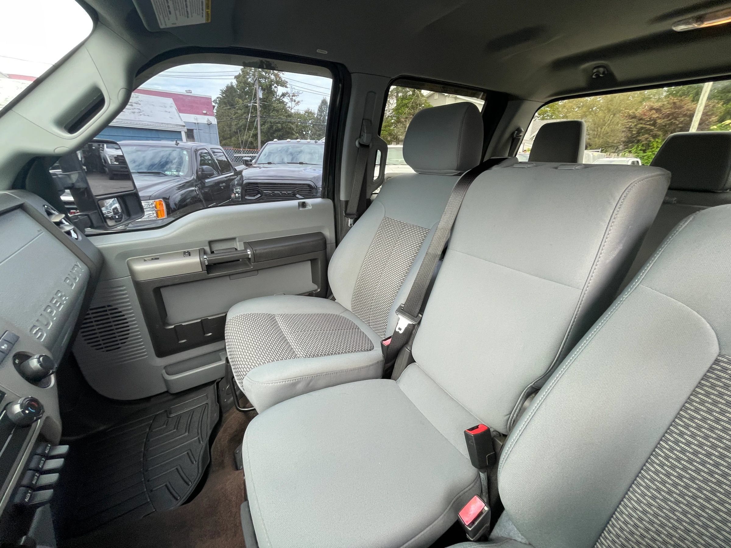 Used 2012 Ford F250 XLT w/ Snow Plow Prep Pkg AWD/4WD image 18